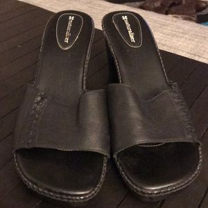 Naturalizers. Like new black slides